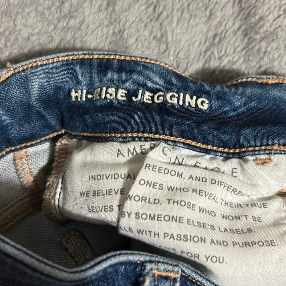 American Eagle Outfitters Women's Blue Jeans - Picture 3 of 6